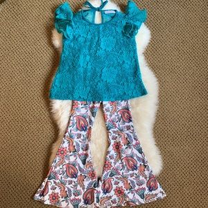 Kapri Couture bell bottom outfit size 4-5